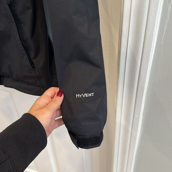 Women’s North Face jacket - Picture 3 of 4